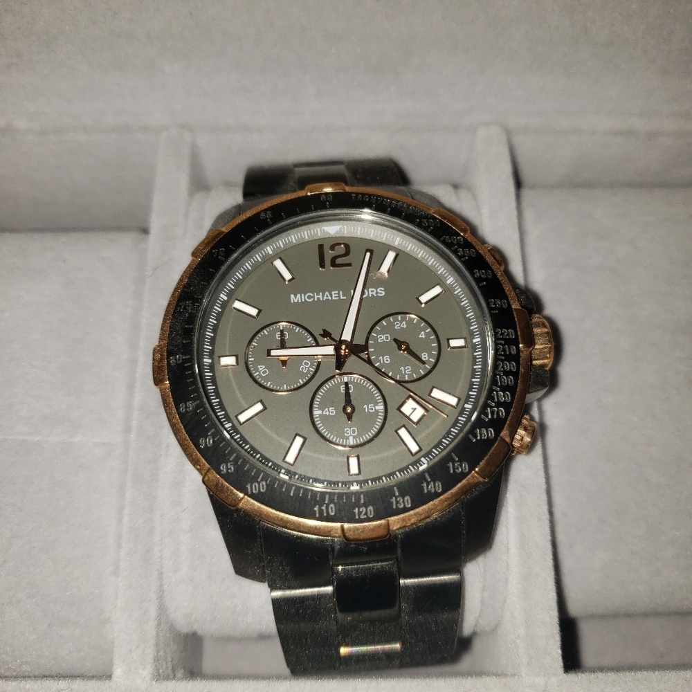 Michael Kors Watch - Picture 1 of 1